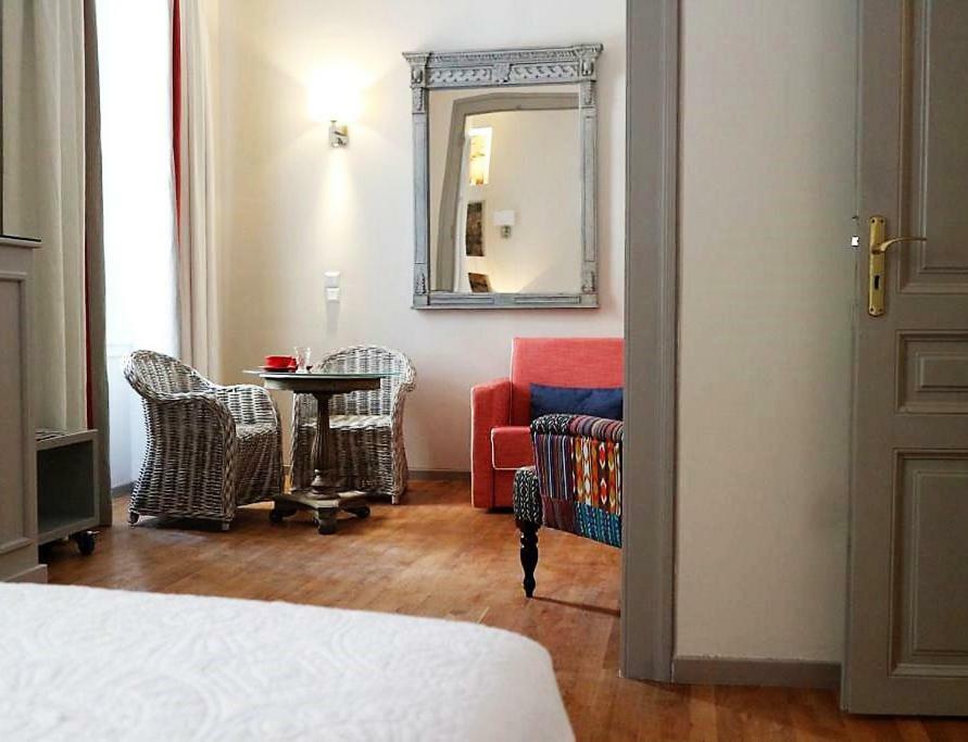 Acropolis Townhouseco Suites 雅典 外观 照片