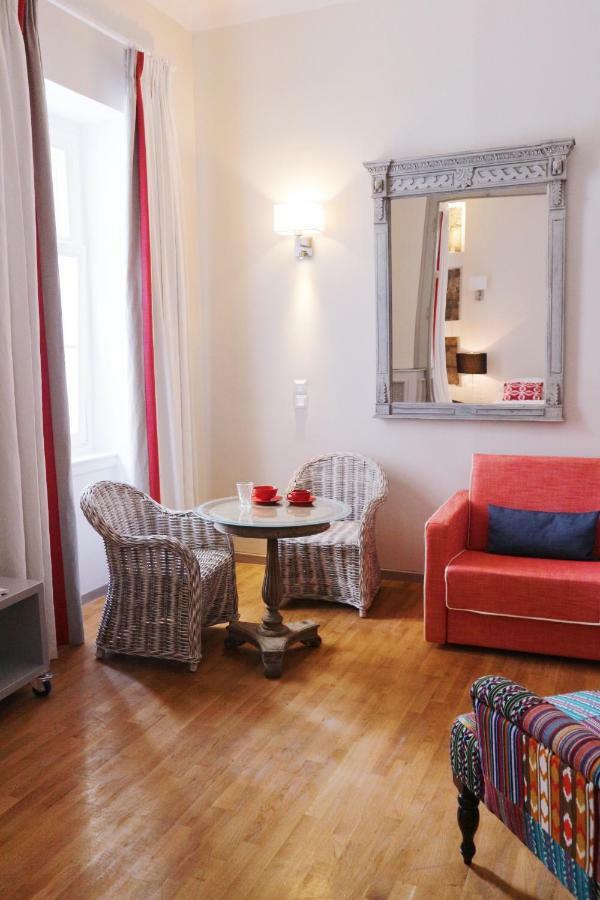 Acropolis Townhouseco Suites 雅典 外观 照片